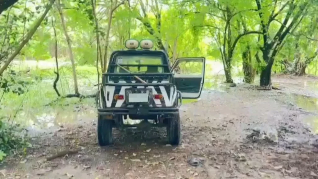 สิงโตขย้ำเจ้าหน้าที่ - sanook